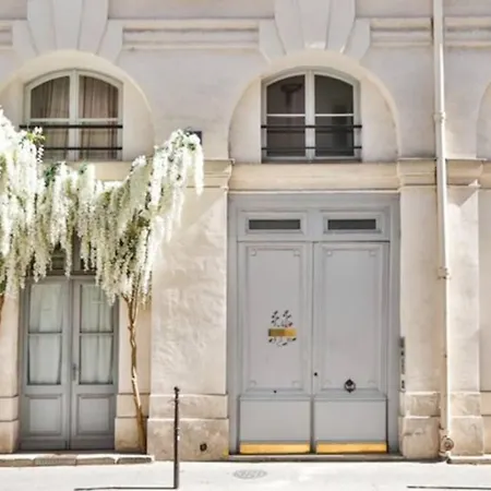 Amazing&typical Parisian! View On Palais Royal-2p Apartment Paris